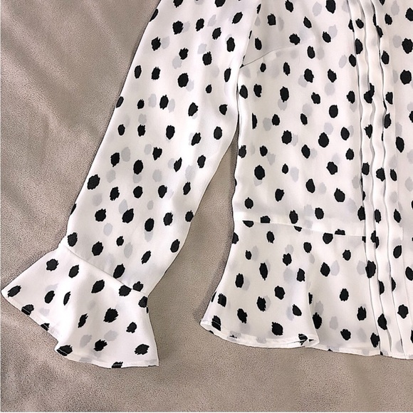 Banana Republic Dotted Blouse - Picture 6 of 9